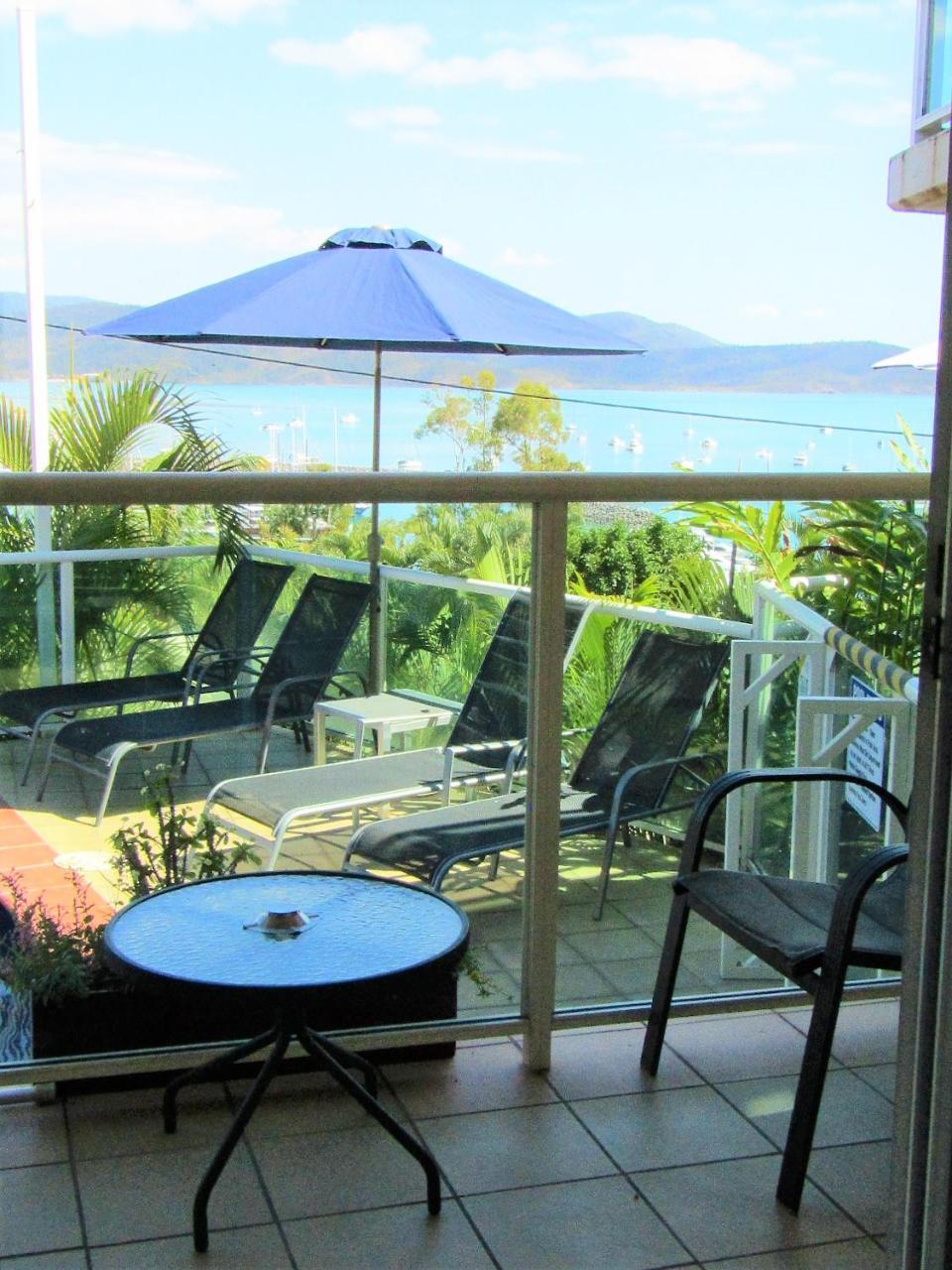 Sunlit Waters Studio Apartments Airlie Beach Dış mekan fotoğraf