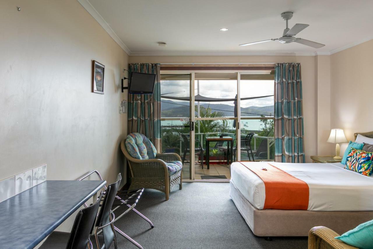 Sunlit Waters Studio Apartments Airlie Beach Dış mekan fotoğraf