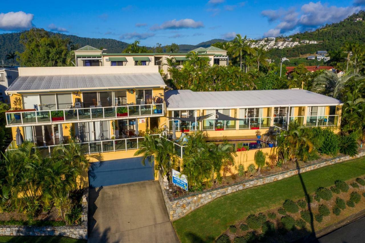 Sunlit Waters Studio Apartments Airlie Beach Dış mekan fotoğraf