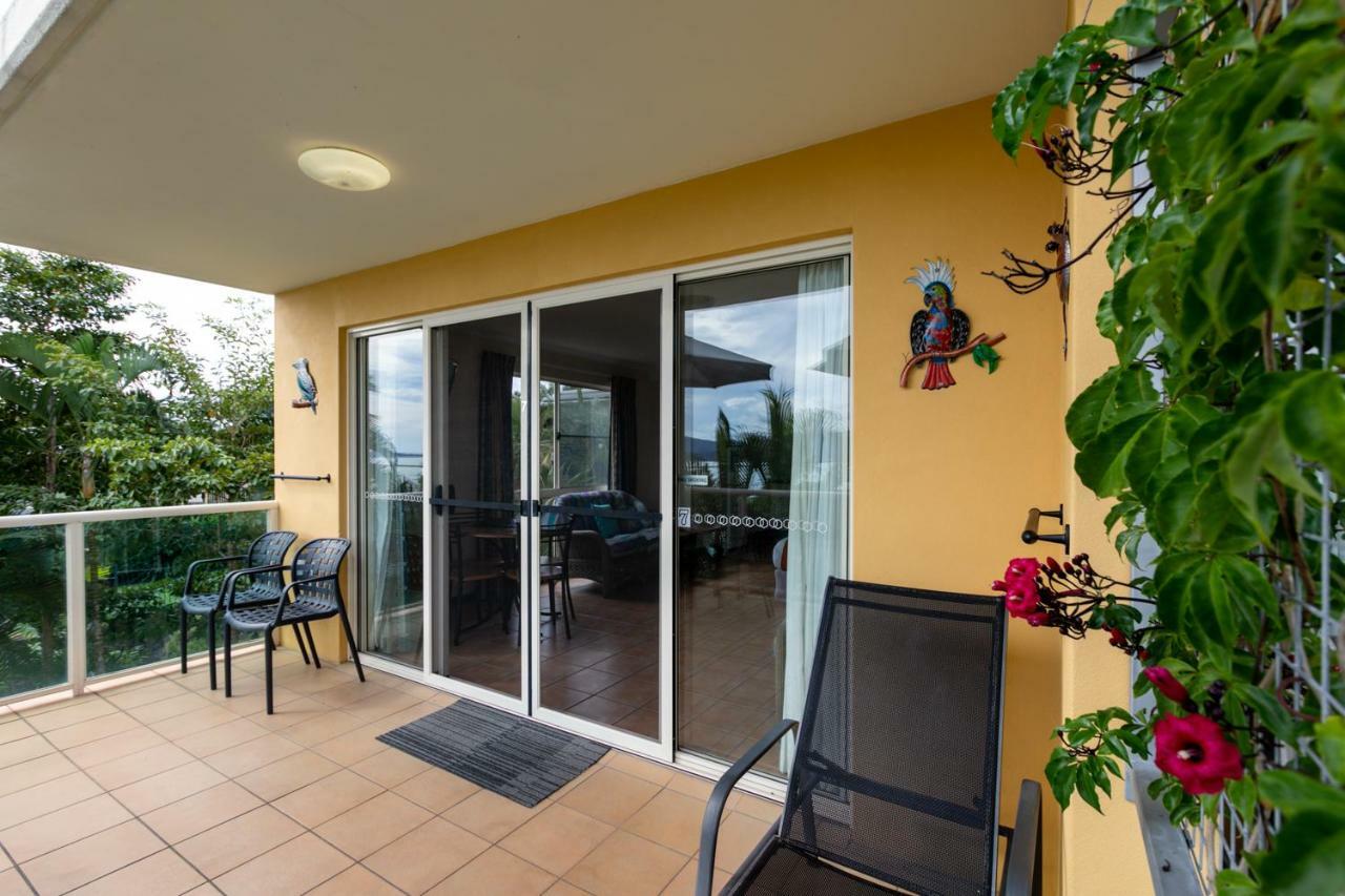 Sunlit Waters Studio Apartments Airlie Beach Dış mekan fotoğraf