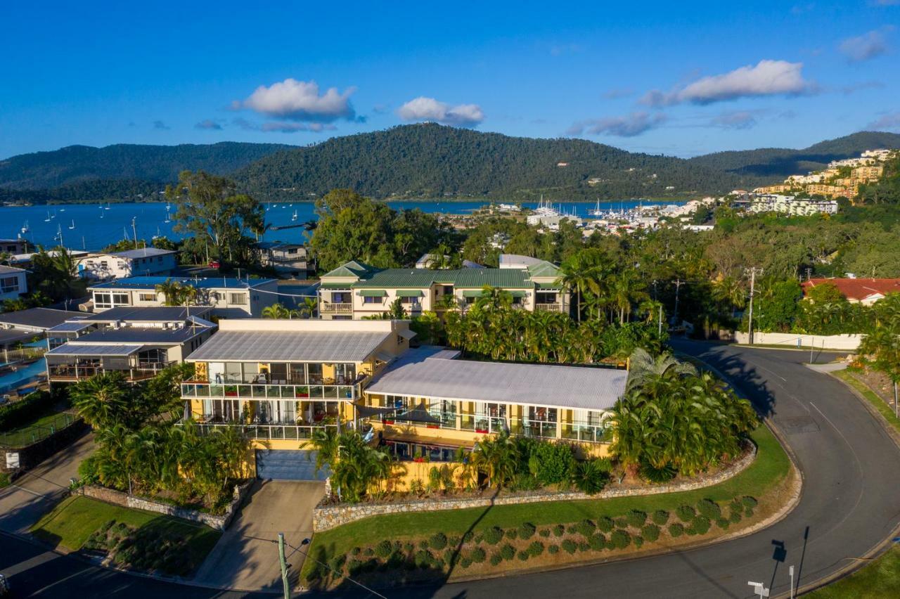 Sunlit Waters Studio Apartments Airlie Beach Dış mekan fotoğraf