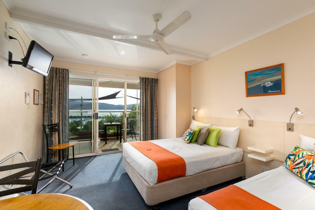 Sunlit Waters Studio Apartments Airlie Beach Dış mekan fotoğraf