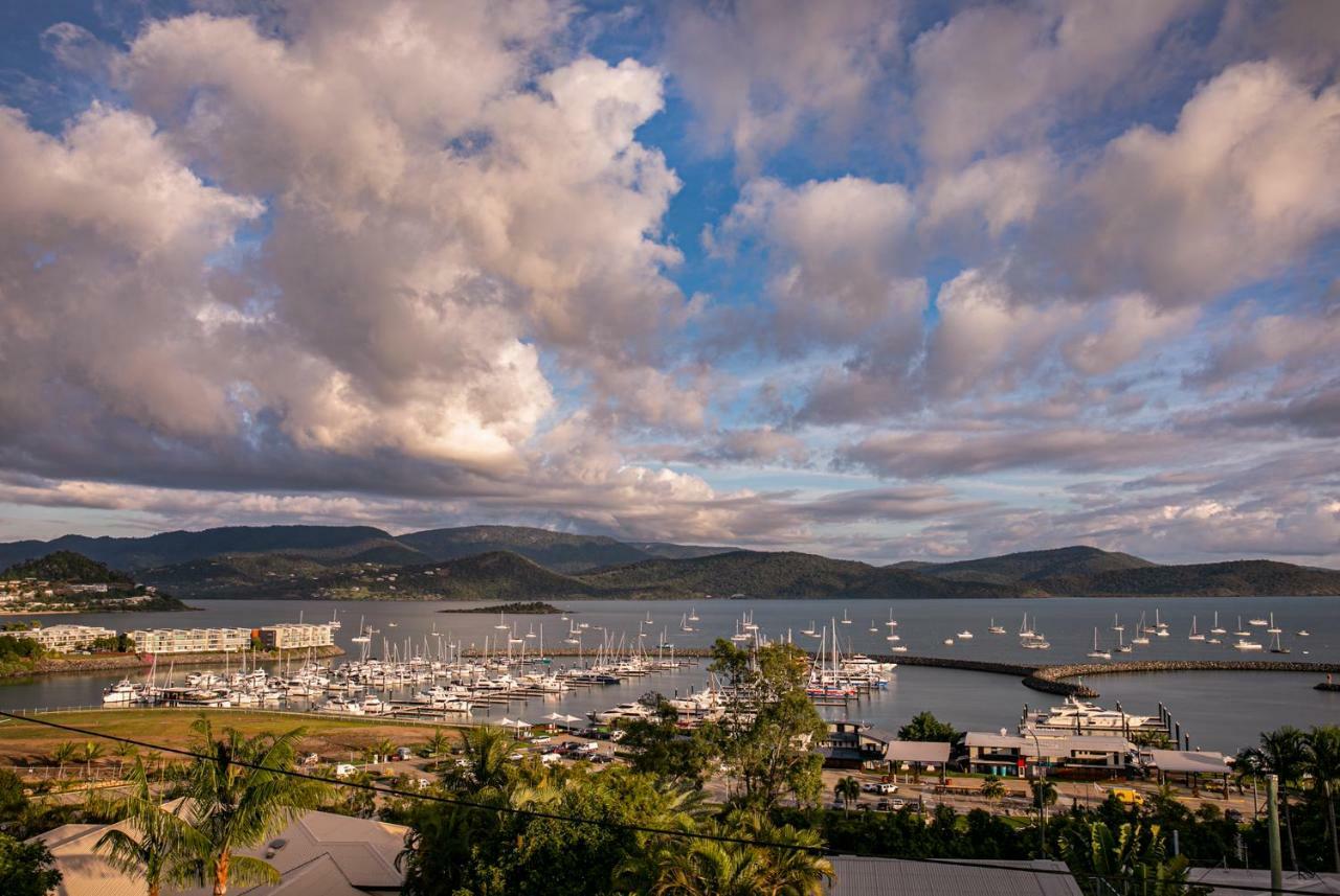 Sunlit Waters Studio Apartments Airlie Beach Dış mekan fotoğraf