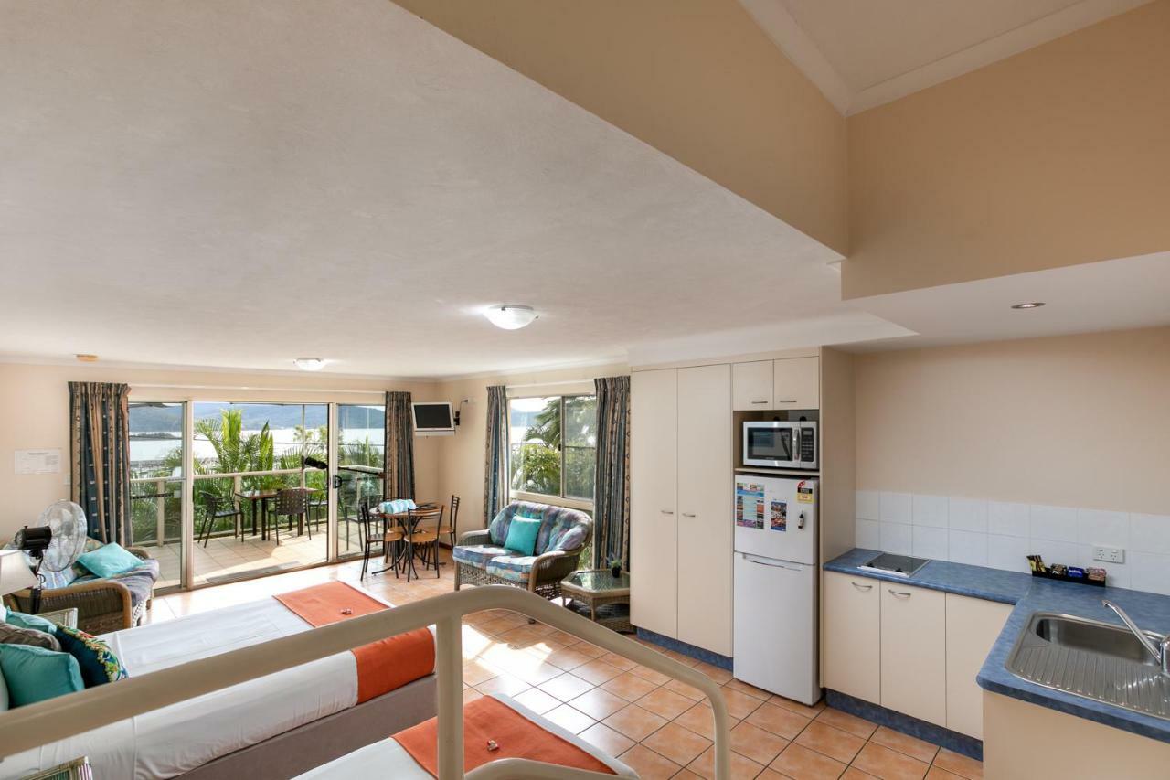 Sunlit Waters Studio Apartments Airlie Beach Dış mekan fotoğraf