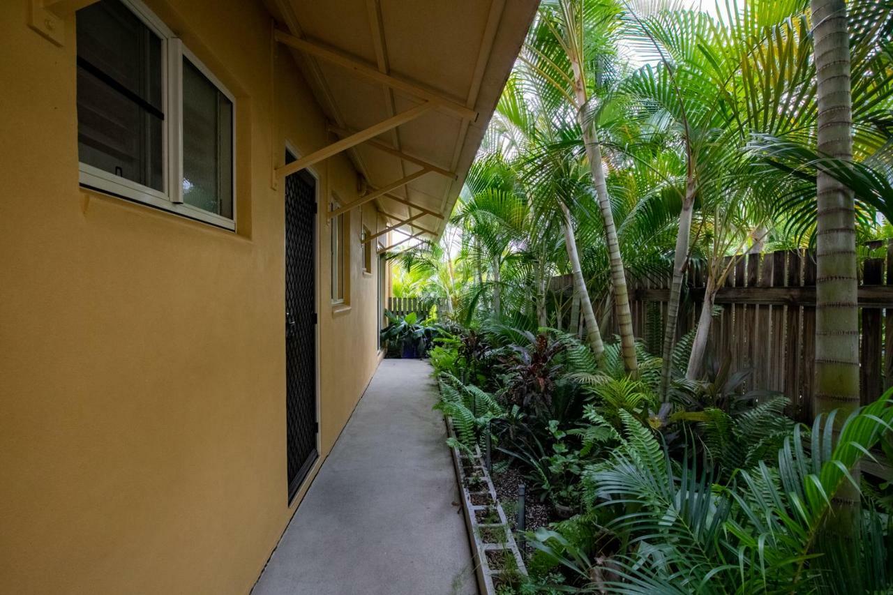 Sunlit Waters Studio Apartments Airlie Beach Dış mekan fotoğraf