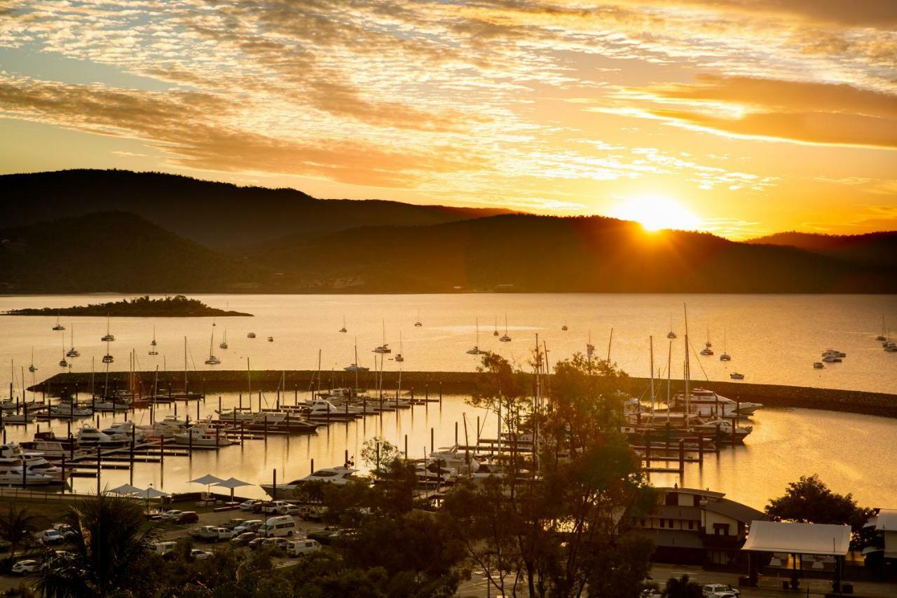 Sunlit Waters Studio Apartments Airlie Beach Dış mekan fotoğraf