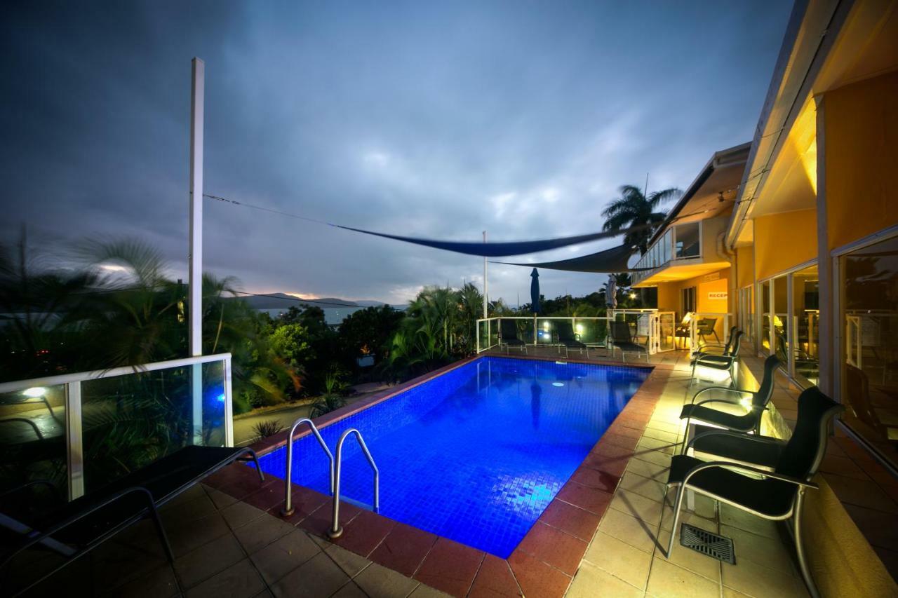 Sunlit Waters Studio Apartments Airlie Beach Dış mekan fotoğraf